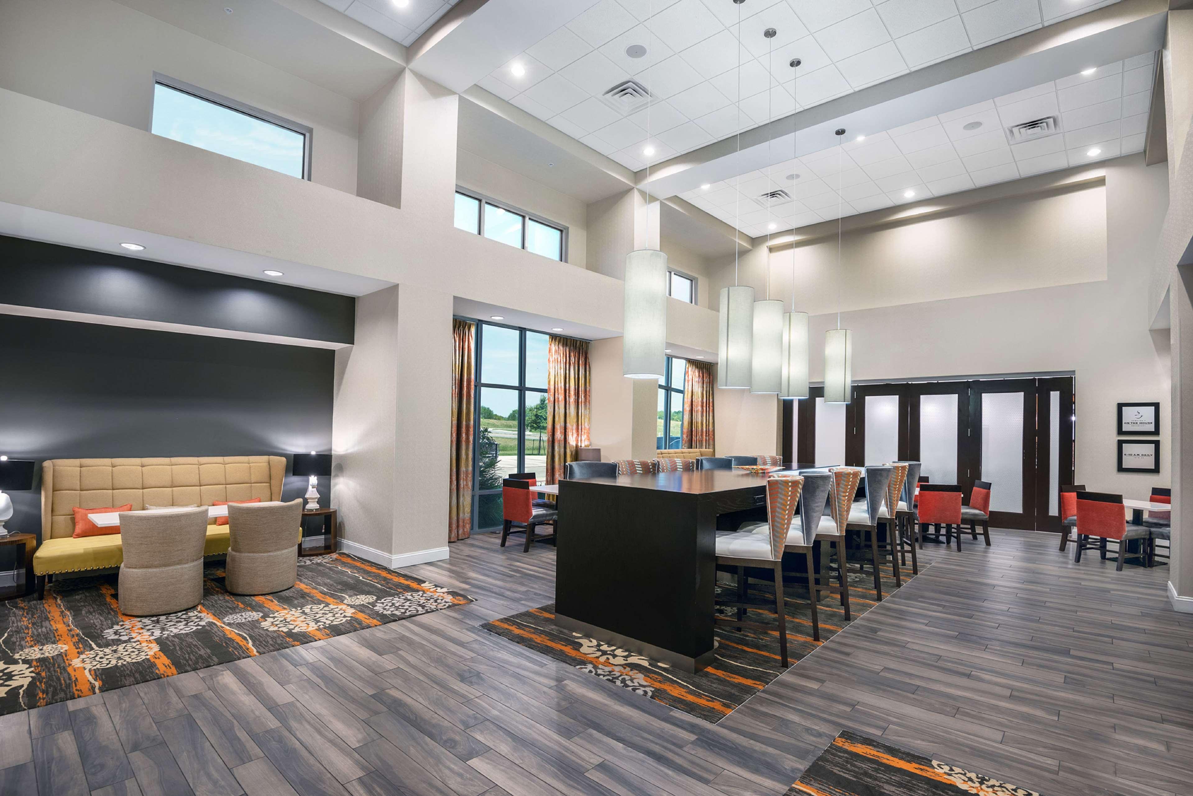 Hampton Inn & Suites San Antonio Brooks City Base, Tx Ngoại thất bức ảnh